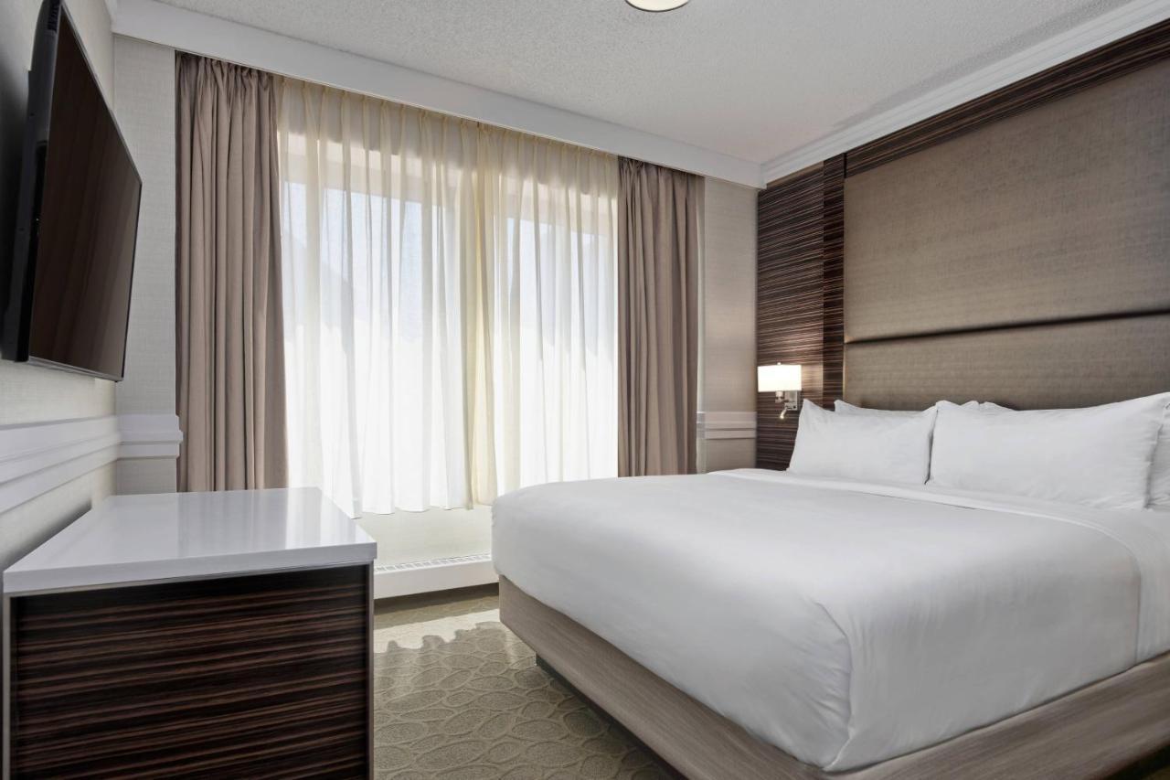 Delta Hotels By Marriott Edmonton Centre Suites Exterior foto